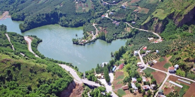 D�nyan�n d�rt bir yan�ndan g�rmeye geliyorlar!