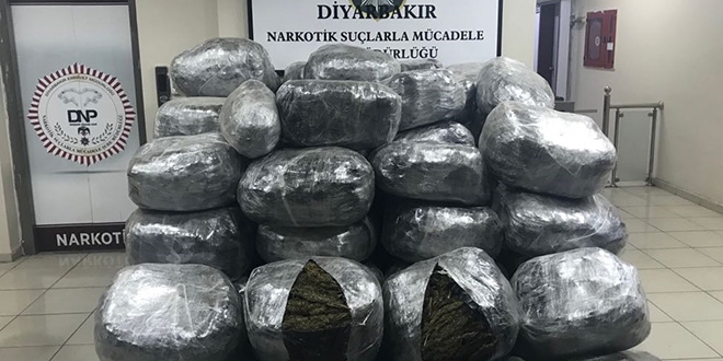 Diyarbakr'da 866 kilo 900 gram esrar ele geirildi