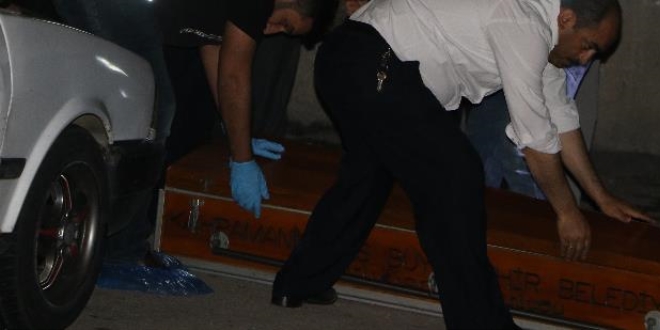 Kahramanmaraş'ta yaşlı kadın boğazı kesilerek öldürüldü