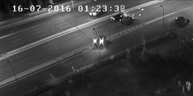 Yayl�m ate�ini hi�e say�p �ehadete y�r�d�ler