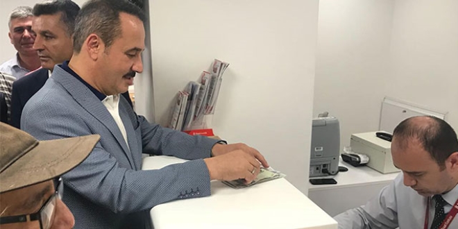 İzmir İl Başkanı'ndan Erdoğan'a 2023 TL seçim bağışı