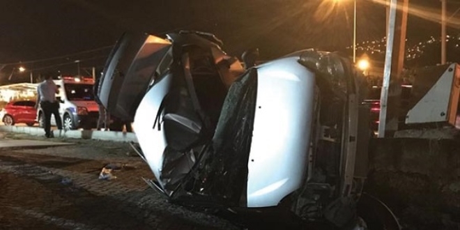 Gece yar�s� karde�leri ay�ran kaza!