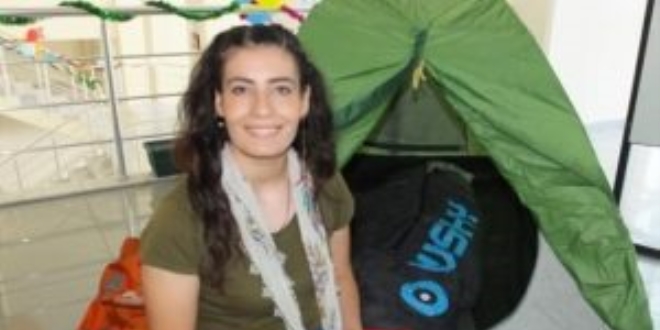 'Gezgin kız' Elif, otostopla 25 bin kilometre yol gitti
