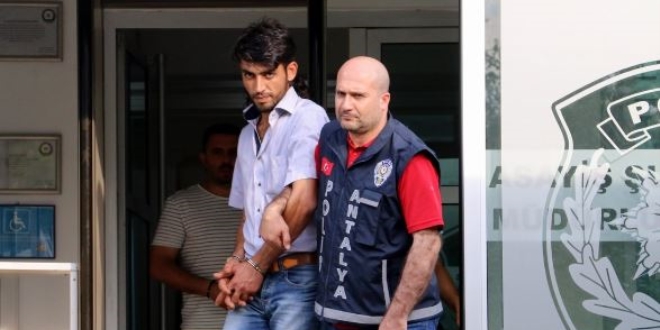 Karısını kabloyla boğarak öldürdü, elektrik çarptı dedi