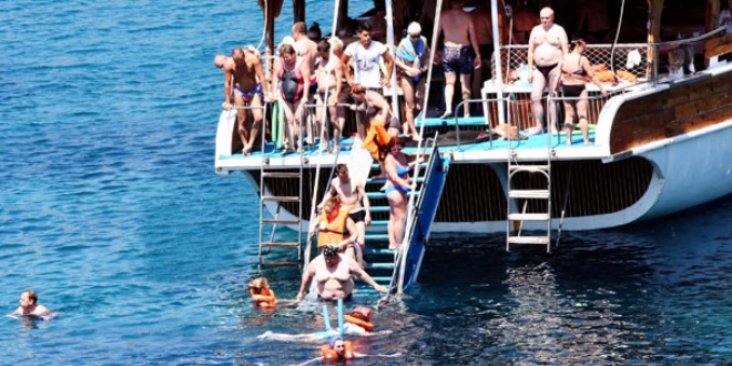 Bodrum koylarına turist akını