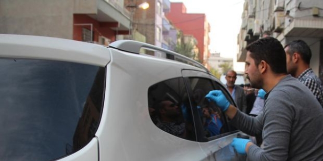 �ift�inin bankadan �ekti�i 80 bin liray� �ald�lar