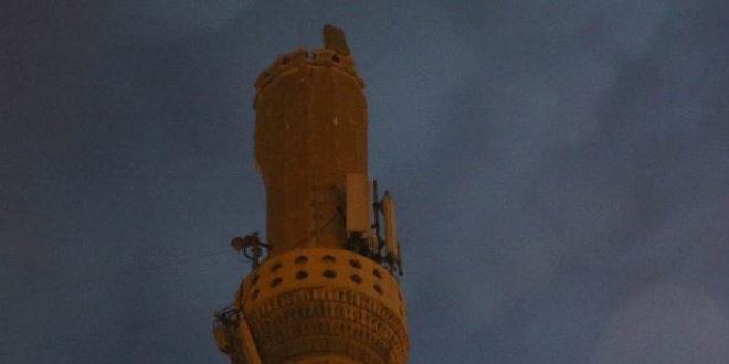 Diyarbakr'da yldrmn dt minare ykld