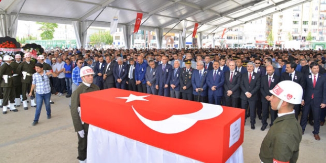 Şehit Sözleşmeli Er, Kırşehir'de gözyaşlarıyla uğurlandı