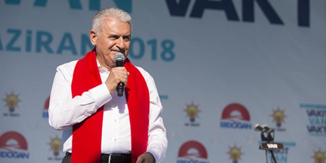 Başbakan Yıldırım: Türkiye'nin öğretmen ihtiyacı yok