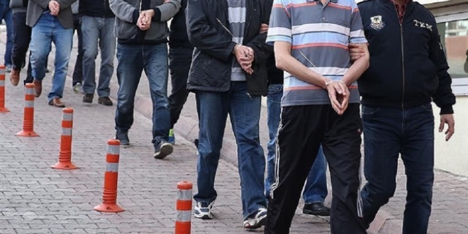 13 ilde FETÖ operasyonu: 15 gözaltı