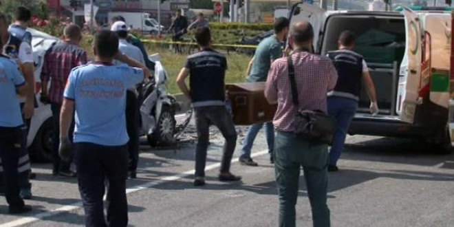Ankara'da feci kaza! Anne ve kz hayatn kaybederken 2 ocuk ar yaral