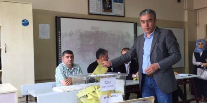 'Meclis'i muhalefet alırsa, seçimler tekrarlanabilir'