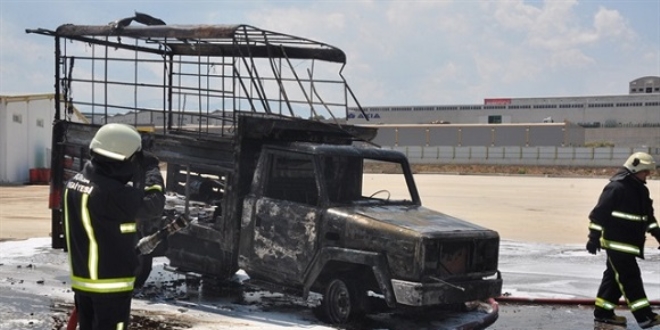 Fabrikadaki patlama ortal��� sava� alan�na �evirdi