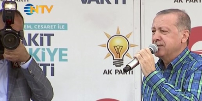 Erdoğan: Fizik öğretmeni olmuşsun okuman yazman yok.