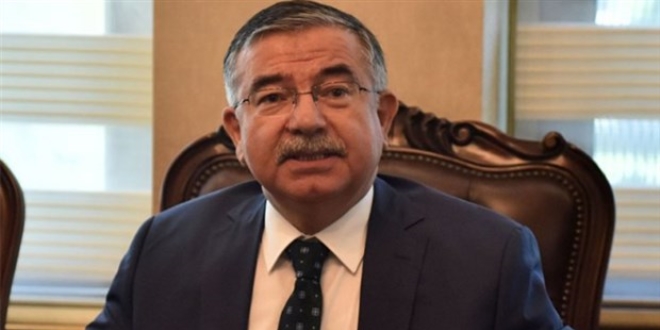 Bakan Yılmaz'ın kitap okuduktan sonraki pişmanlığı