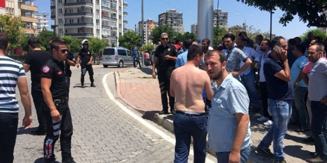 Adana'da 200 ki�i birbirine girdi