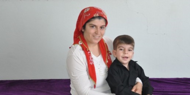 4 yaşındaki çocuğun işitme cihazını çaldılar