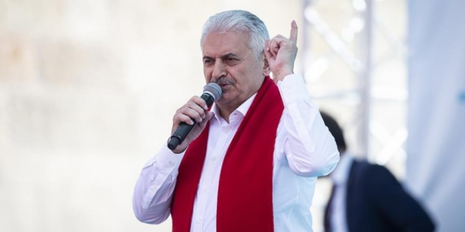 Ba�bakan: Biz yap�m ekibi, onlar y�k�m ekibi