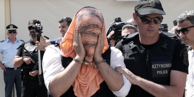Yunanistan'a kaçan darbeciler koruma altına alındı