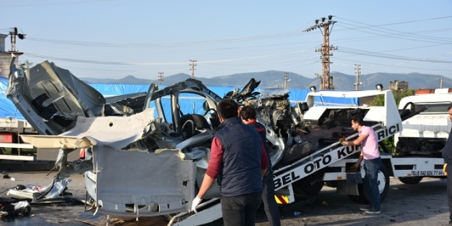 Amasya'da feci kaza: 3 ölü, 6 yaralı