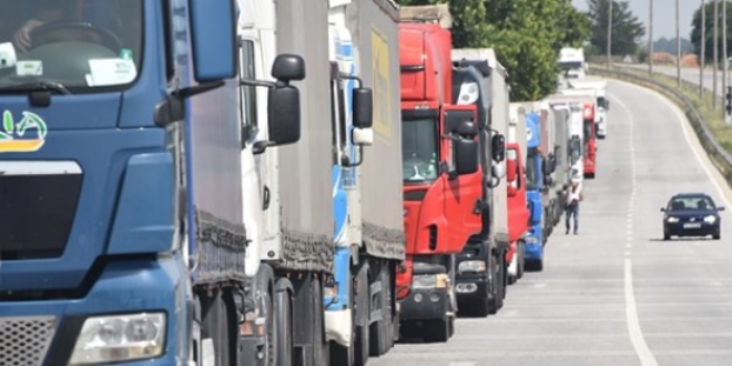 Kap�kule'de 11 kilometrelik t�r kuyru�u