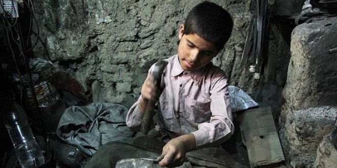 Dünyada 152 milyon çocuk okul yerine işe gidiyor