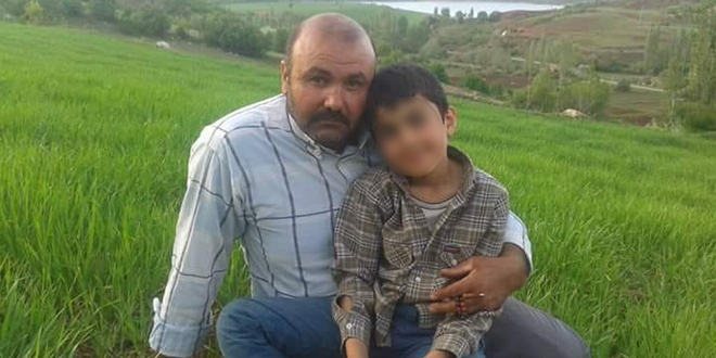 Seçmen kağıdını vermediğini iddia ettiği muhtarı vurdu