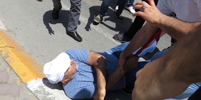 Servisçilerin eylemine biber gazlı müdahale