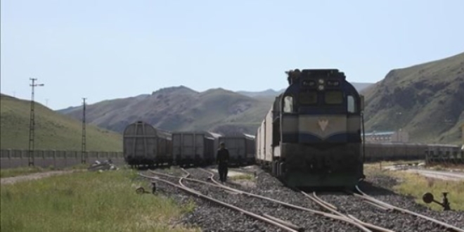 Van-�ran tren seferleri 3 y�l aradan sonra yeniden ba�l�yor