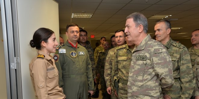 Orgeneral Akar, Eskişehir'de birlikleri denetledi