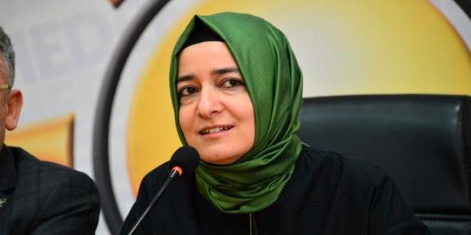 Bakan Kaya: Bu millet sana o apoletleri söktürür mü?