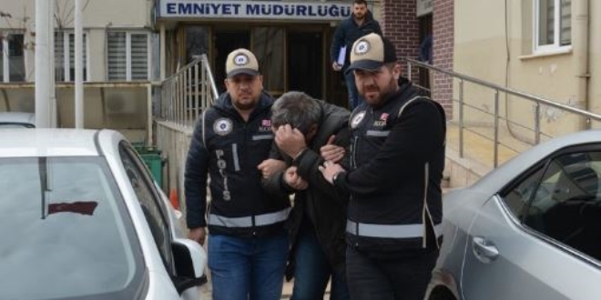 Sahte tıp profesörü gözaltına alındı