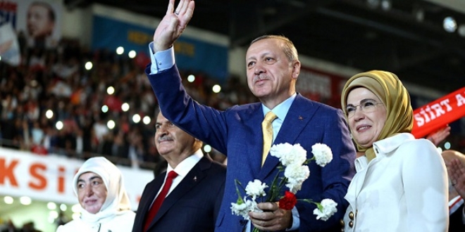 AK Parti'de bayramlaşma cumartesi günü yapılacak