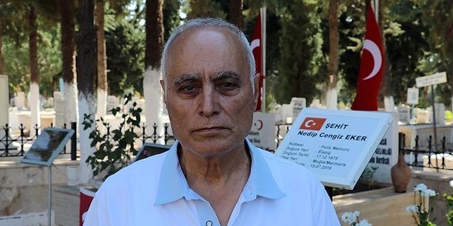 Şehit polisin babasından terörle mücadeleye destek