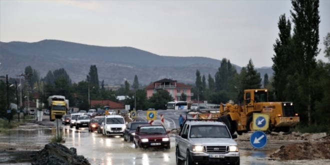 Burdur'da dolu ve şiddetli yağış etkili oldu