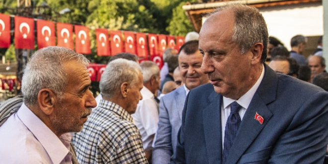 Muharrem İnce, bayram namazını köyünde kıldı
