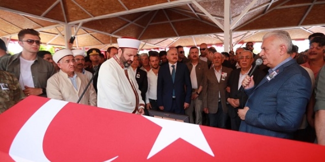 Hakkari şehidine veda