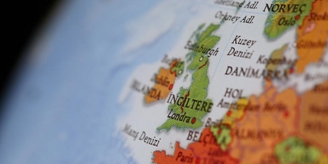 �ngiltere'den T�rk vatanda�lar�na 's�resiz oturum' d�zenlemesi