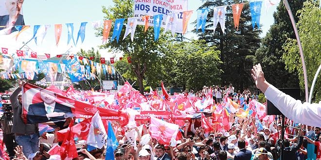 'Bu ay iki bayram kutluyoruz: Birisi Ramazan, diğeri seçim zaferi