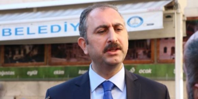 Bakan Gül: Gözaltına alınması için süreç devam ediyor