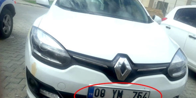 Bu kadarına pes! Plakada keçeli kalem oyunu