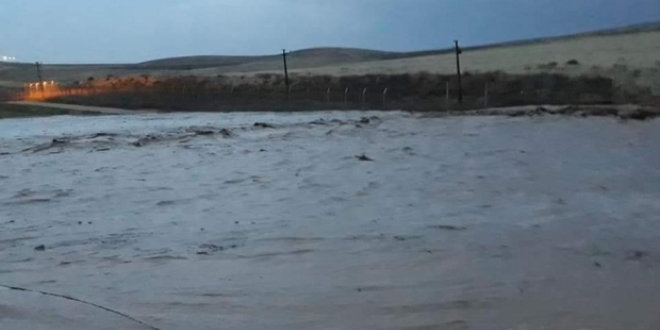 Manisa'da sele kapılan 9 yaşındaki çocuk kayboldu