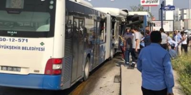 Başkent'te belediye otobüsleri çarpıştı... 1 kişi öldü