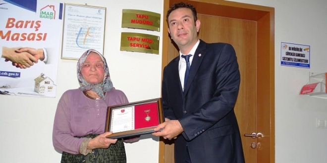 Yaşlı kadın evini, arsasını ve tarlasını TSK'ya bağışladı