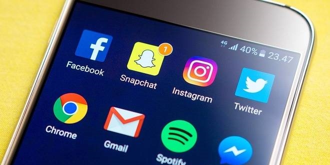 Facebook'ta yeni dönem: Para istenebilir, dikkat!