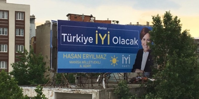 Manisa'da se�im afi�lerine su� duyurusu