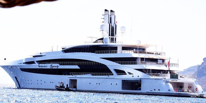 Kazak milyarder, Bodrum'dan ayr�lamad�