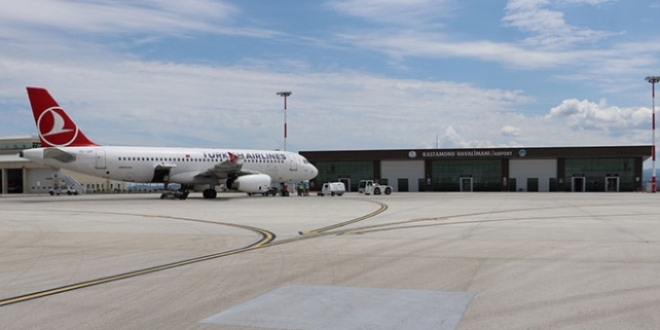 54 y�l kapal� kalan havaliman� binlerce yolcuya hizmet verdi