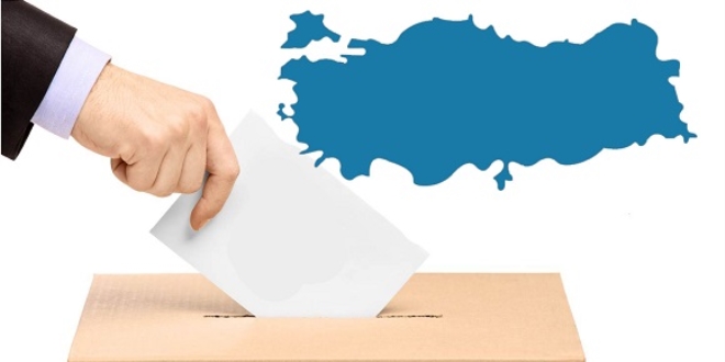 Türkiye sandık başında... Oy verme işlemi başladı