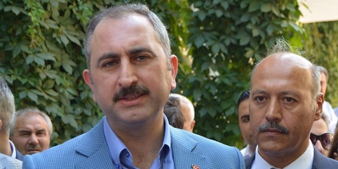 Bakan Gül: Herkes oylarını huzur içerisinde kullanıyor